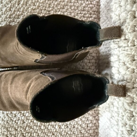Thursday Boots - Duchess - brown suede - size 6.5 - Picture 4 of 5